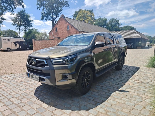 Toyota Hilux 2.8 D-4D 4WD Invincible