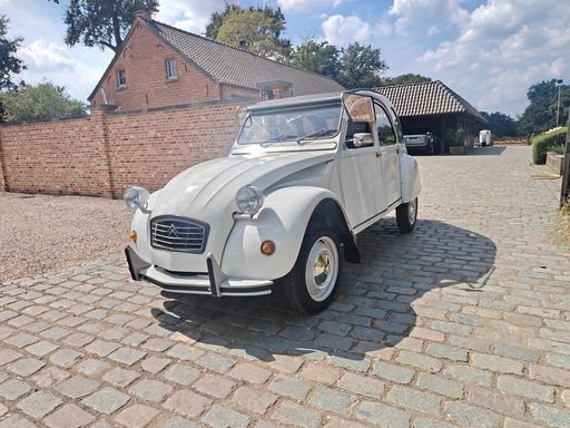 Citroen 2CV volledig gerestaureerd